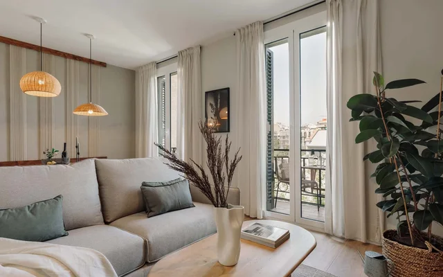 Atitlan - 3 bedrooms, office and balcony in Eixample Esquerra 0
