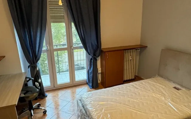 Single bedroom in a shared 5 bedroom apartment_ROOM4 2