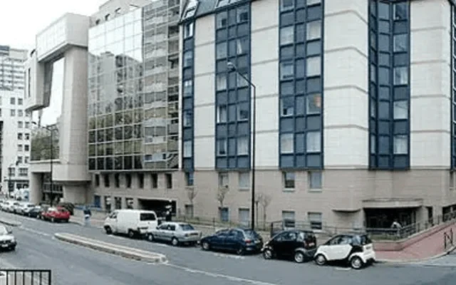 Levallois, Near Paris 17, near Grande Arche 0