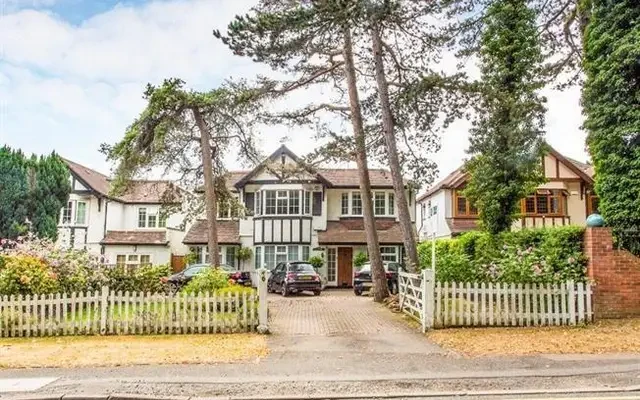 Clamp Hill, Stanmore, HA7 3JS 1