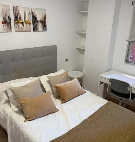 Calle Segismundo Moret Malaga 29011 Spain