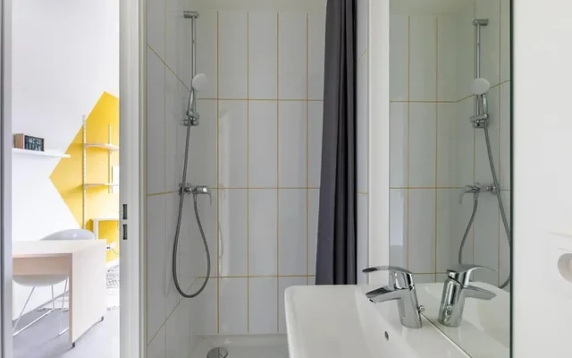 Close to CITE U 14 district, one stop to downtown Paris 3