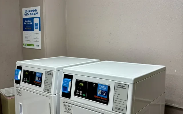 Triad Apartments - Buffalo student accommodation - Laundry Room