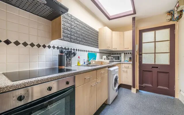 Holland Road, Holland Park, W14 2