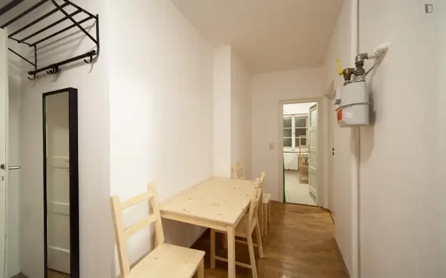 Tasteful single bedroom near the Bonner Platz metro 3