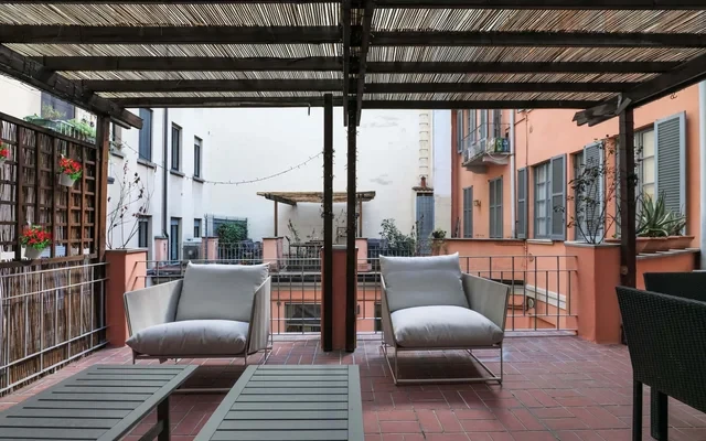 Elegant Terrace Suite 4