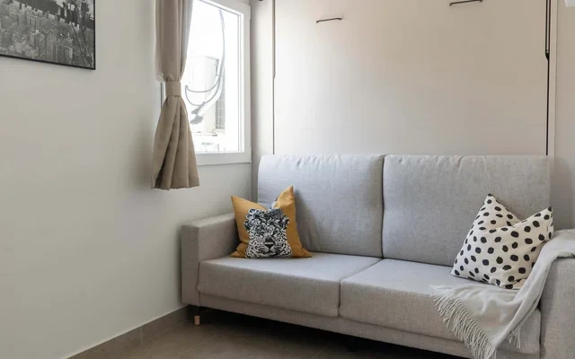 Modern Studio in the Heart of Valencia 2