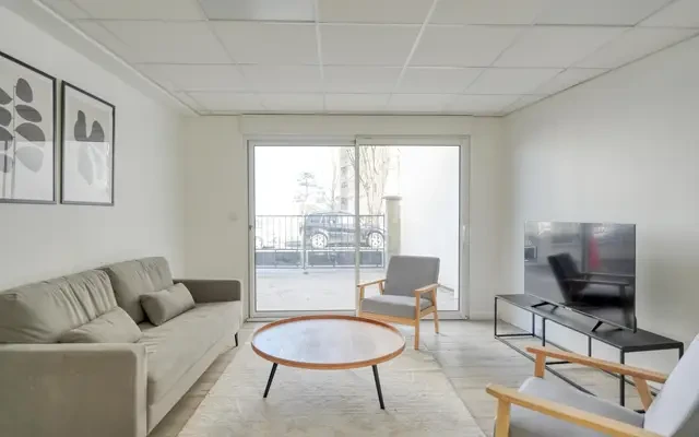 studio near Rue du Petit Bois 2