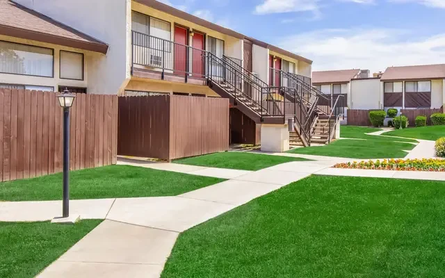 Cedarwood Apartments 0