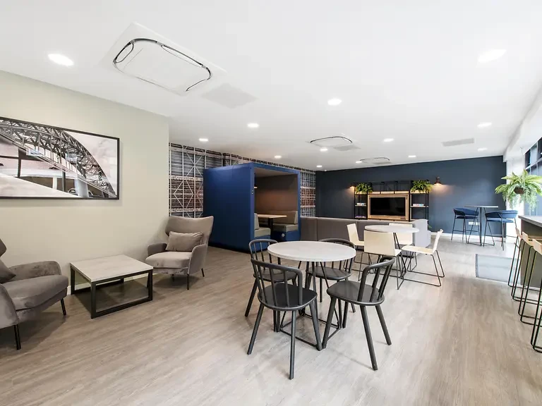 Knoll Court 3