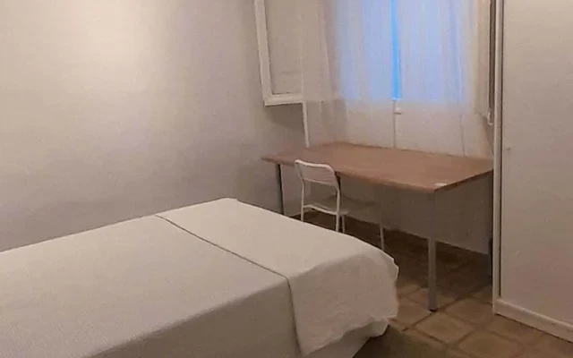 Carrer de Girona Barcelona 08037 Spain 1