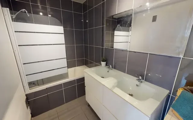 87 Rue Bataille, 69008 3