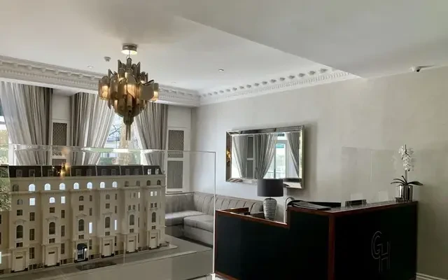 Kensington Gardens Square 12655# 2