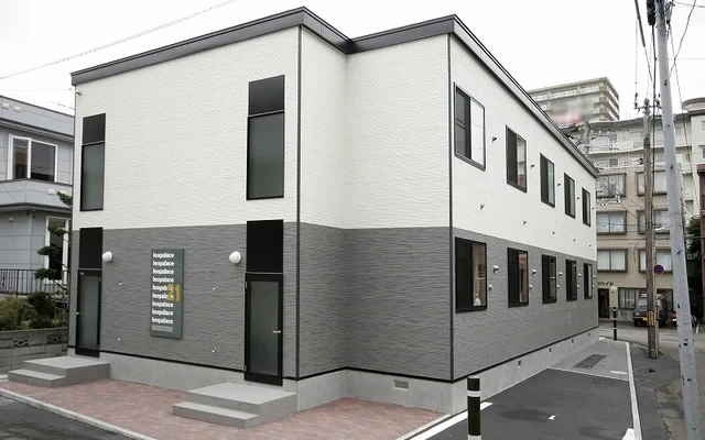 レオパレス澄川駅前 0