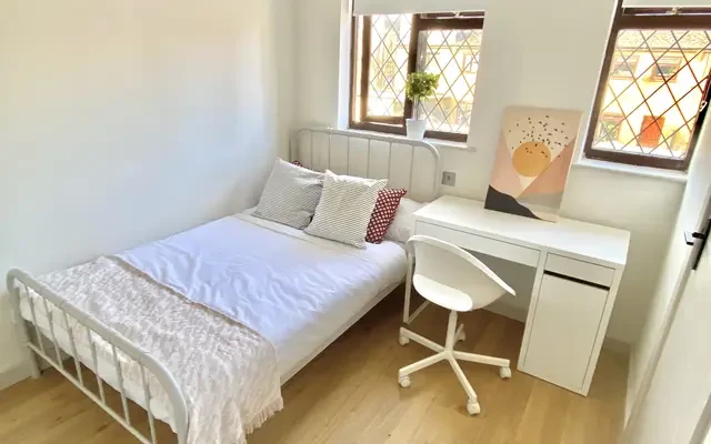 UM-YOLIVING Aldgate East – Studentenunterkunft in London – 4 Bedroom 4 Bathroom-Room 4