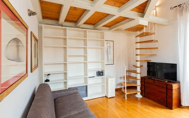 INGEGNOLI1 Bright top floor apartment 2