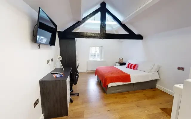 166-168 London Road 2