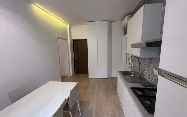Apartment in Via Tiziano, Milano for 90 m² with 2 bedrooms 0