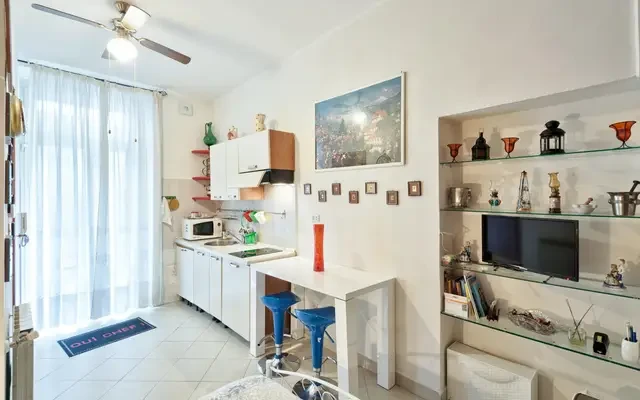 studio near Via Ellero 3
