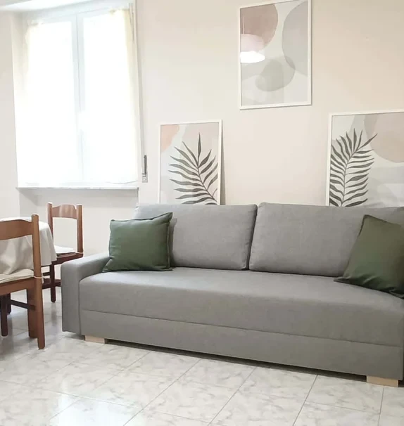 Ugo Foscolo 23 , Monza