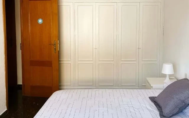 Piso de 4 habitaciones en Quatre Carreres 3