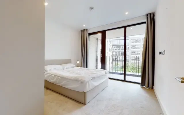 Hackney Road 13384# 2