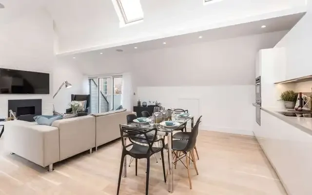 Ealing Green 3