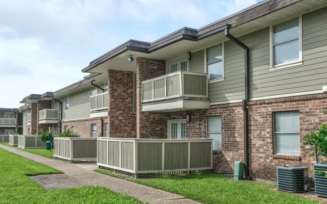 Tiger Plaza Apartments 0