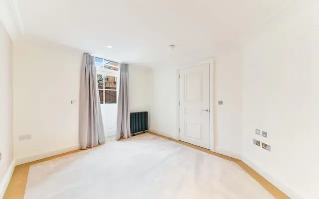 Hampstead Manor, Kidderpore Avenue, NW3 7SU 3