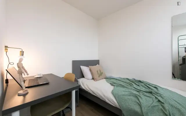 Cosy single bedroom in a student flat, near Technische Universität 0