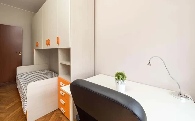 VIA WASHINGTON 86 <br> PRIVATE ROOM S1 2