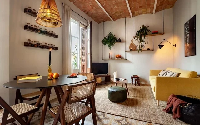 Nanay - 2 bedrooms and balcony in Gracia 1