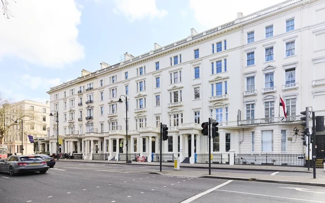 Fifty One London 4