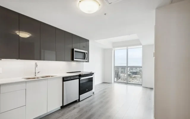 60 Frederick Street - Kitchener student accommodation - 1 bed 1 bath- 3908