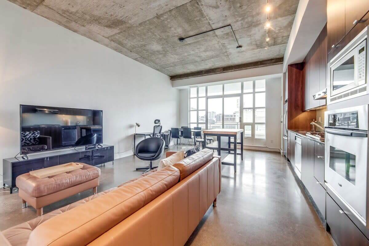 23 brant st 3