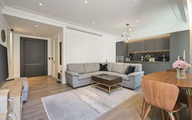 Park Crescent, Marylebone, London, W1B 1AA 3