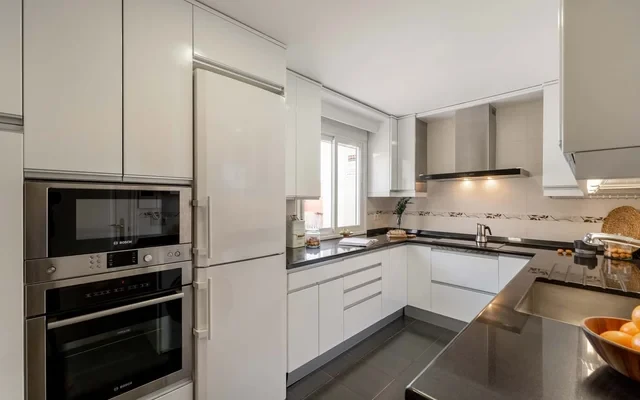 Gultepe - 3 bedrooms and terrace in Castellana 3