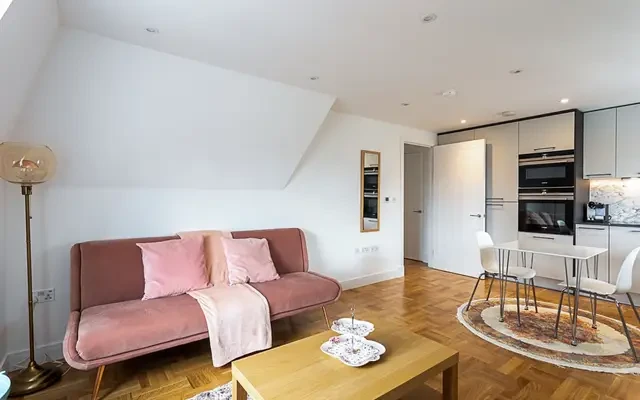 Lisgar Terrace 12031# 4