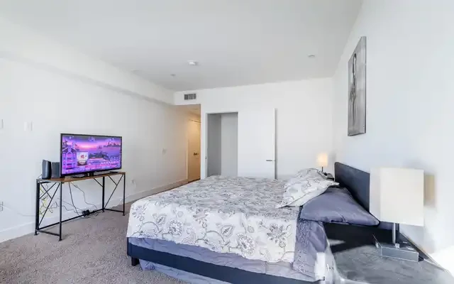 2BR Fully furnished Apartment on Hawthorn Ave Hollywood 4