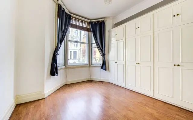 Finborough Road, Chelsea, SW10 2