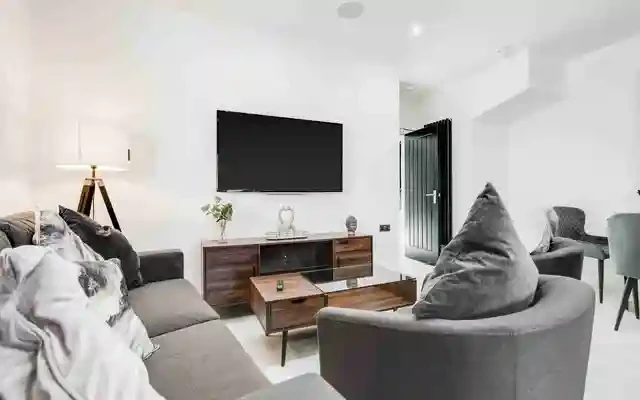 74 Rathbone road, L15 4
