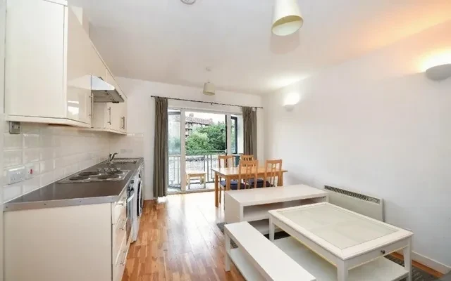 LH-Old Bellgate Place 1