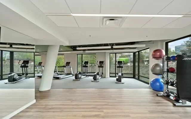 Boathouse Apartments 4