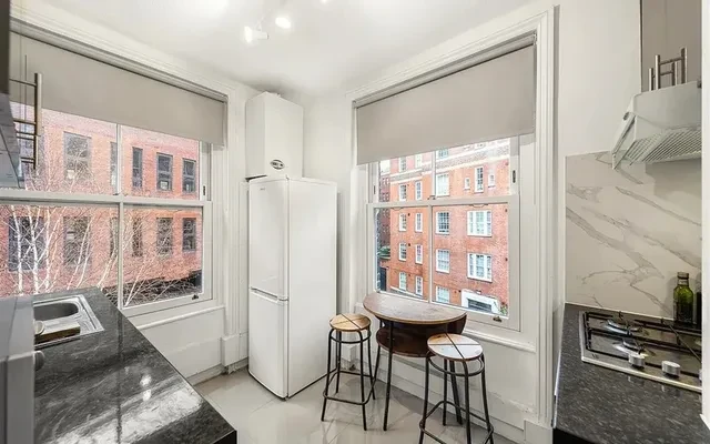 LH-Greencoat Place 0