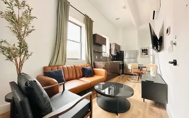 104 Graham Avenue, Brooklyn 1