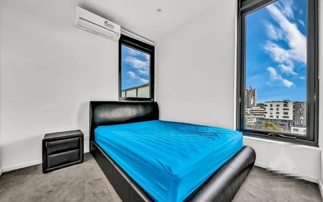 1 Elland Avenue 2