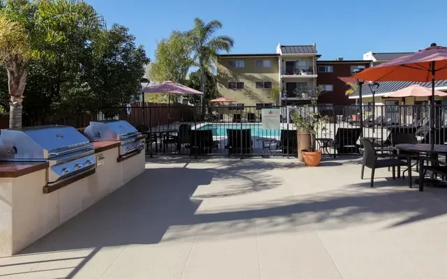 Villas of Pasadena 3