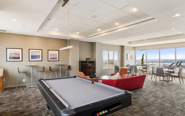 Lenox Club Apartments 1