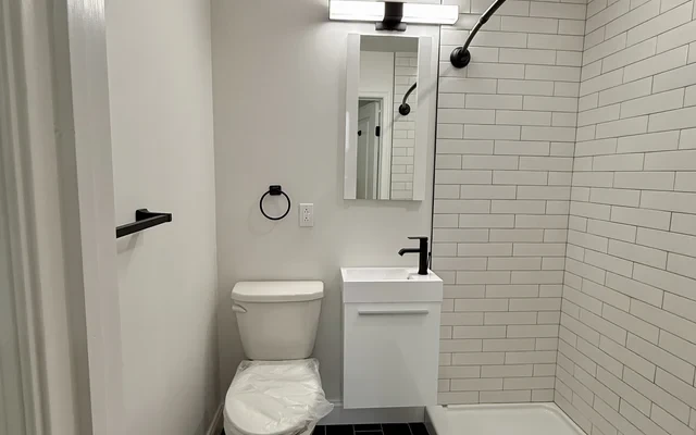 UCA - 3921 Pine Street 2