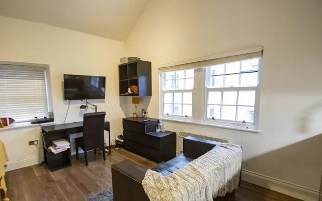 St. Leonards Gate, Lancaster - Flat 9, Rhodes House 3